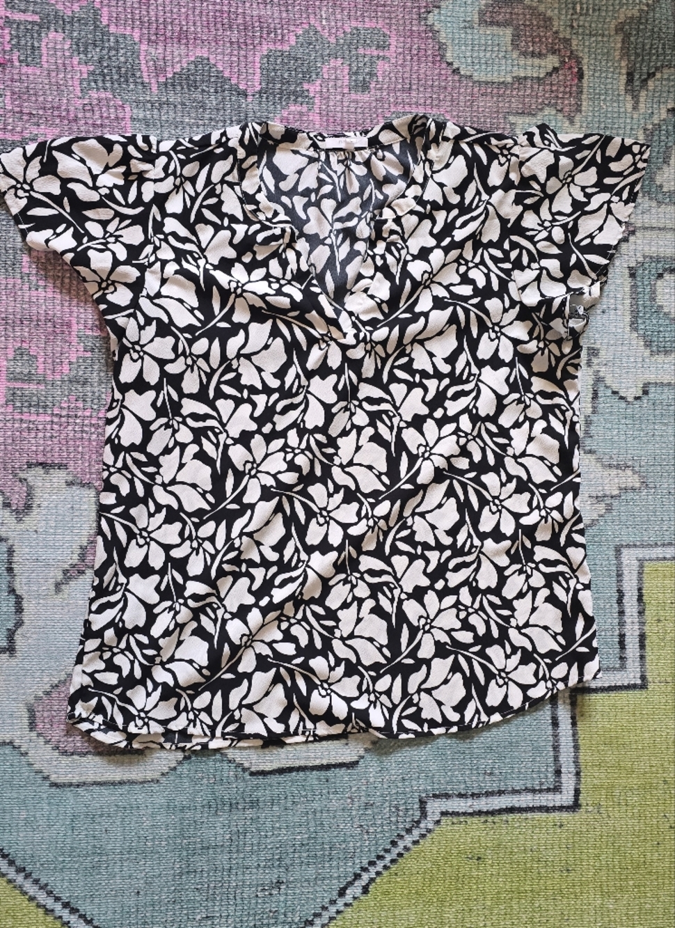 Maurices Black and White Floral V-Neck Short-Sleeve Blouse